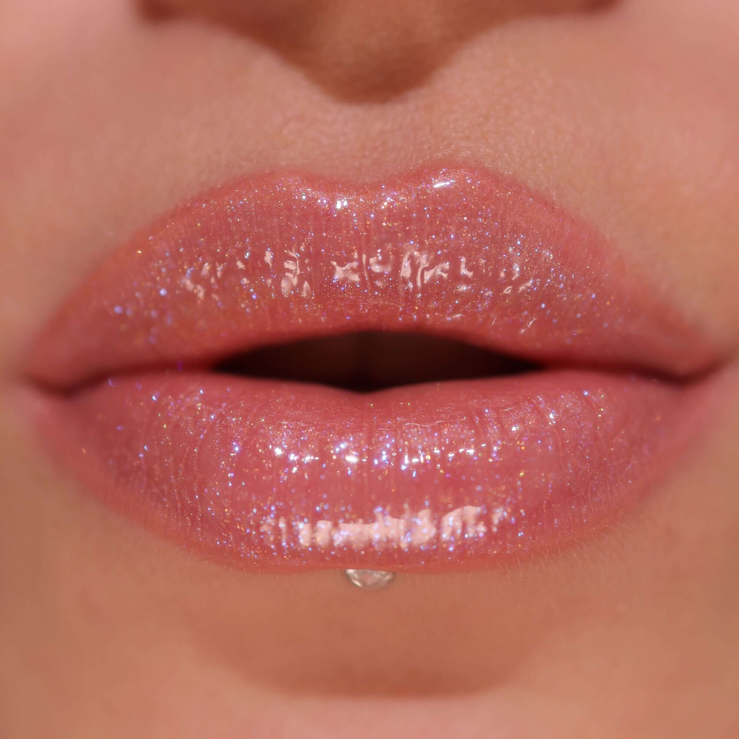 Revolution Shimmer Bomb Glimmer Nude