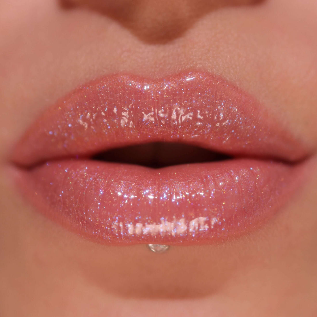Revolution Shimmer Bomb Glimmer Nude