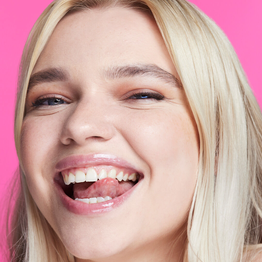 Revolution Pout Bomb Plumping Gloss Milky Sheer Holo