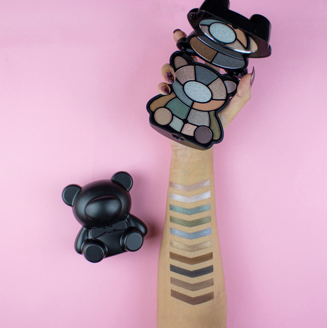 I Heart Revolution Teddy Bear Palette Jett