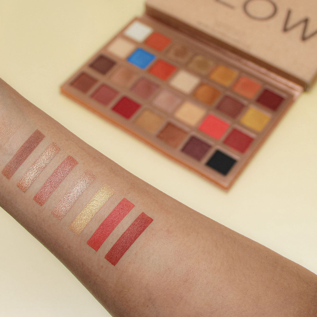 Makeup Revolution Glow Heatwave Eyeshadow Palette