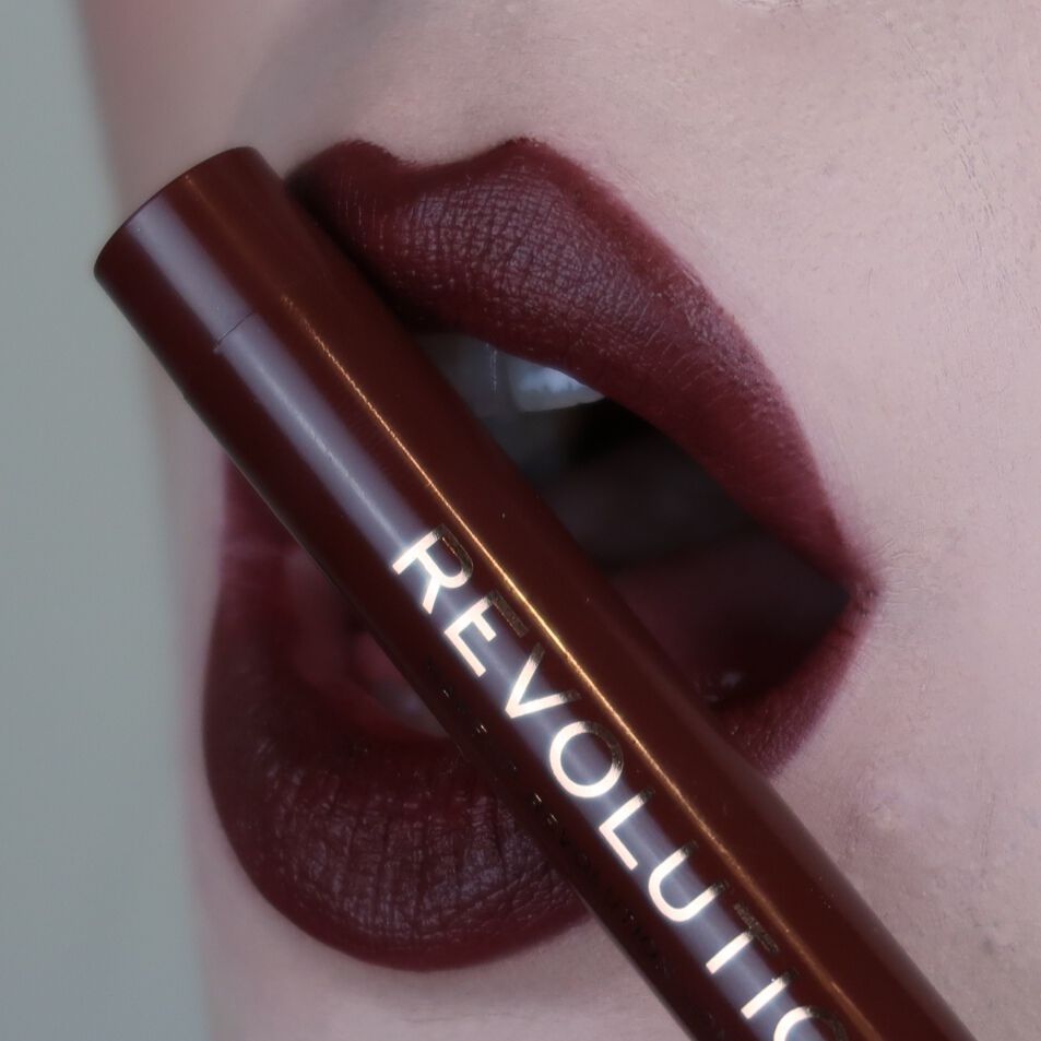 Makeup Revolution Velvet Kiss Lip Crayon TGIF